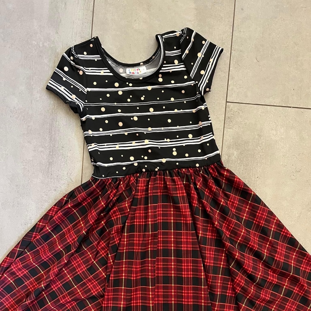 Like new condition DotDotSmile dress